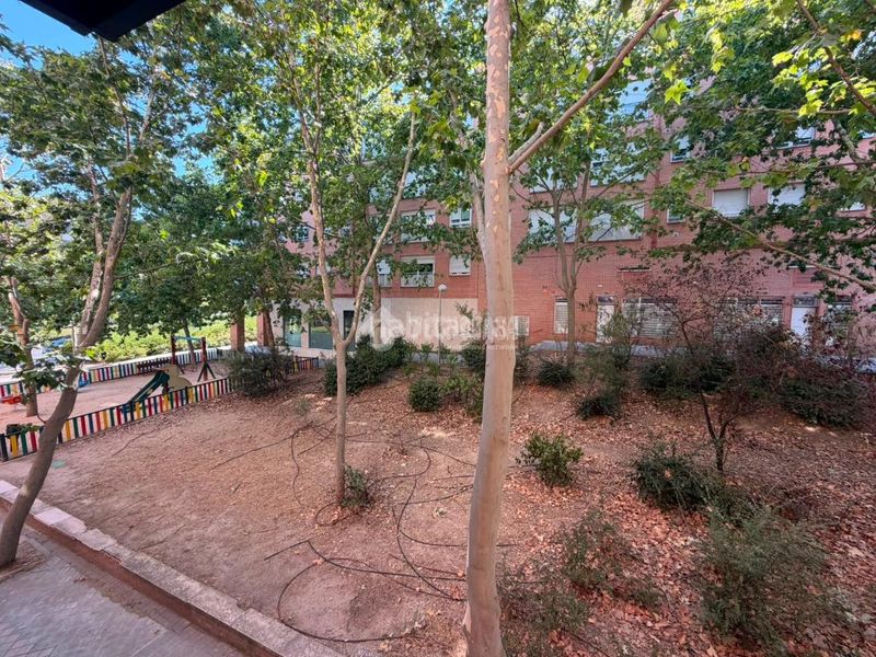 Foto ed9b16a9-4edf-4315-a2ba-f955e279574e. Pis amb calefacció aparcament piscina a Pinar del Rey Madrid