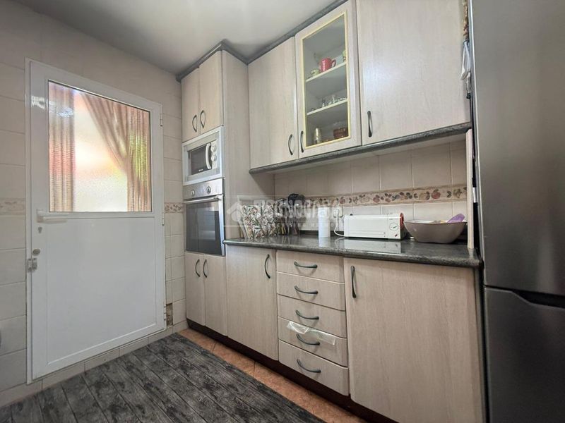 Foto b2da38a3-50ac-43a6-b475-db3b595e54e7. Casa amb calefacció aparcament a Pinar del Rey Madrid