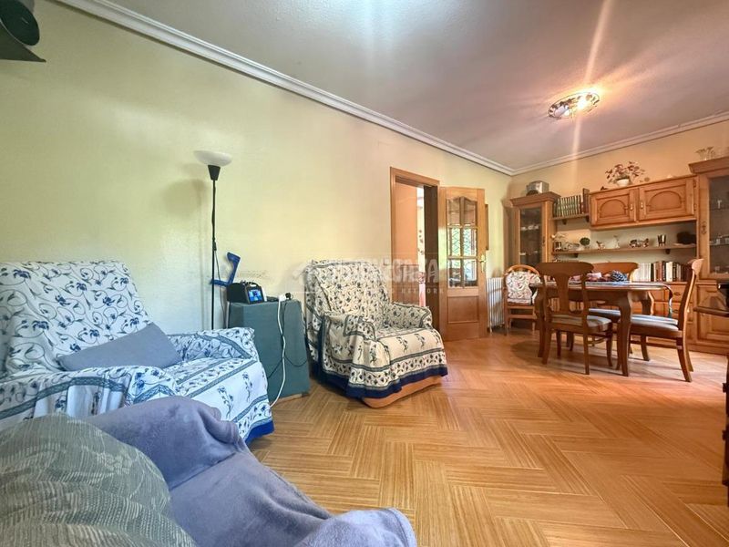 Foto c03529d6-9c72-446a-8428-c3ba75e8cba2. Casa amb calefacció aparcament a Pinar del Rey Madrid