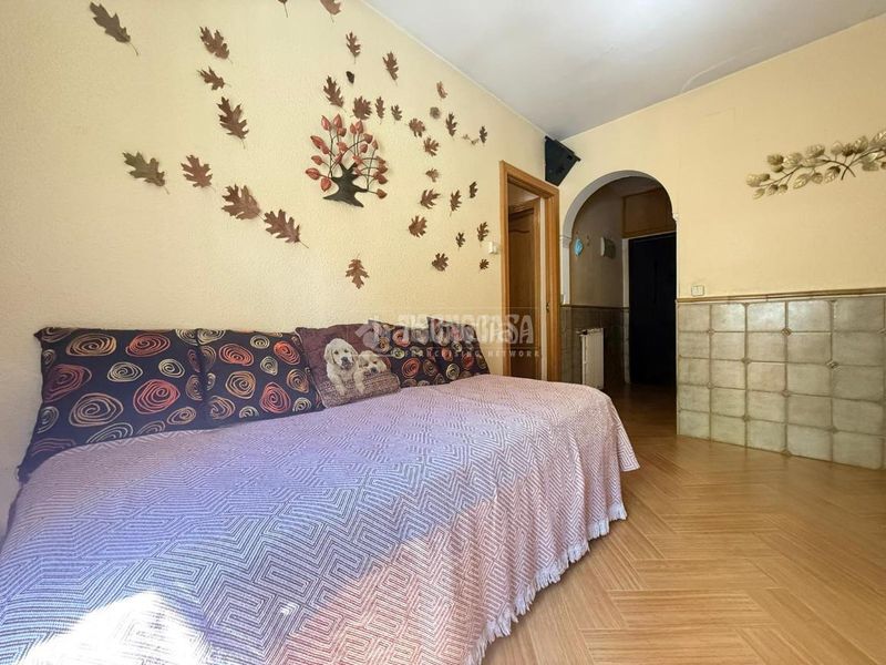 Foto f7ad3267-6d1b-4b43-9176-703619377f40. Casa amb calefacció aparcament a Pinar del Rey Madrid
