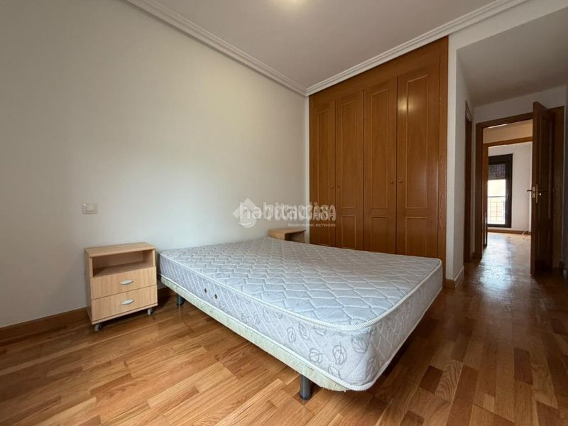 Foto 2a91b109-f4dd-4015-8d67-aa3b034cb511. Pis amb aparcament a Canillas Madrid