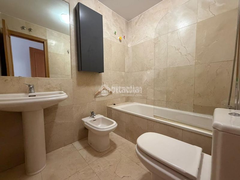 Foto c5f35d99-84e5-4f62-9708-3cd804845661. Pis amb aparcament a Canillas Madrid