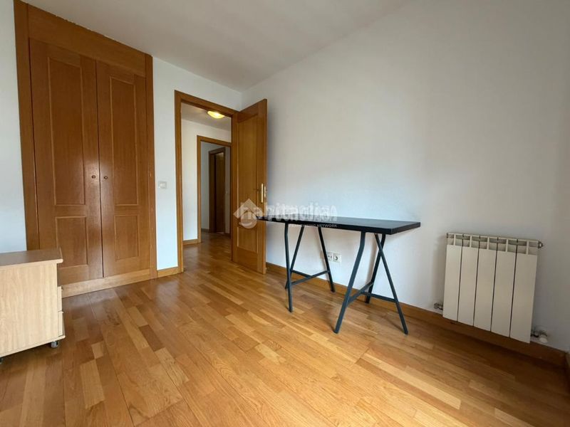 Foto e4c8d584-a32d-41f9-8b22-68a7bfd0d551. Pis amb aparcament a Canillas Madrid