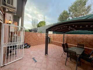 Doppelhaus in Ambroz. Casa en venta en madrid