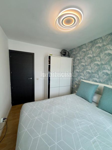 Foto 49b8c101-3a76-484f-b39c-aeade9dc980c. Casa aparellada amb calefacció a Ambroz Madrid