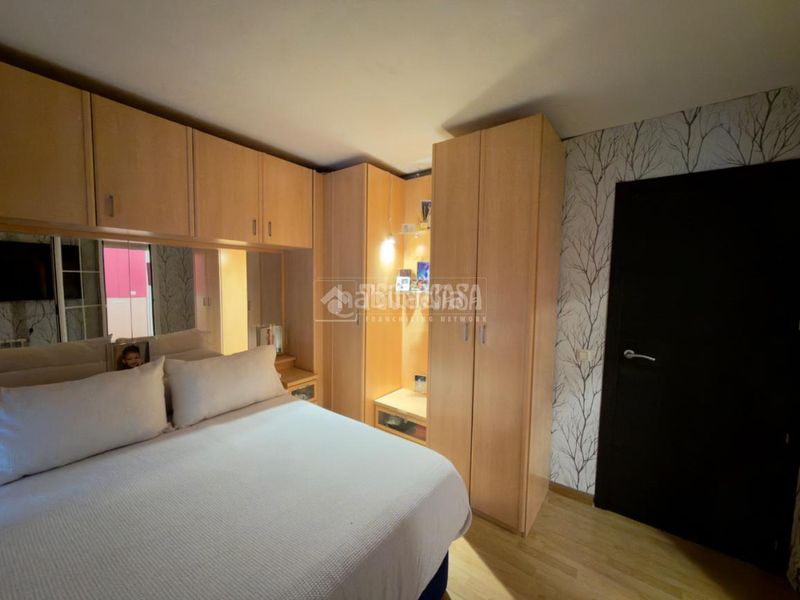 Foto 4cbc6cee-9c16-4473-b738-503c5966c211. Casa aparellada amb calefacció a Ambroz Madrid