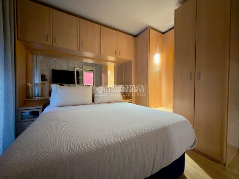 Foto 7ac0f42f-2d2b-419d-b6fc-b696de3d5601. Casa aparellada amb calefacció a Ambroz Madrid