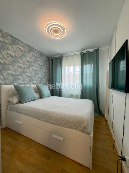 Foto 8ead07e1-7c74-443c-898e-59715e899214. Casa aparellada amb calefacció a Ambroz Madrid