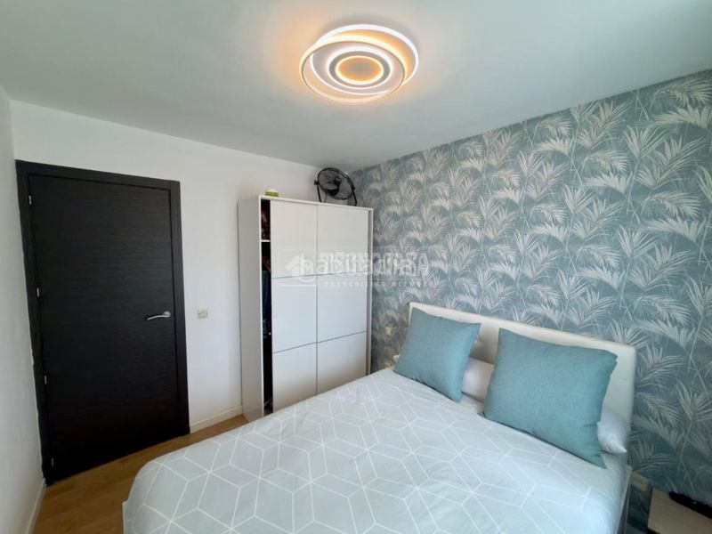 Foto c5bc0cfc-d448-48e4-b560-1c35c1c6ab56. Casa aparellada amb calefacció a Ambroz Madrid