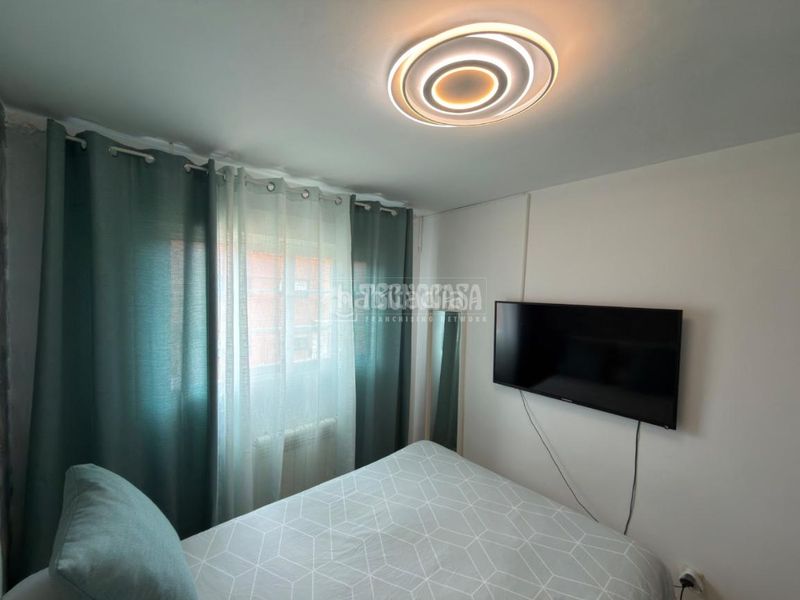 Foto eae22a59-7d4d-4501-a639-2dbff386525f. Casa aparellada amb calefacció a Ambroz Madrid