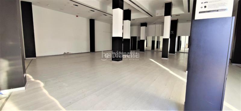 Foto b5e374ea-9c7e-4e35-b68b-22c3e67dd8f9. Local comercial a Centro Móstoles
