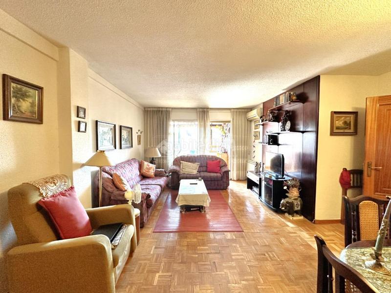 Foto 6b069aa5-90f7-41d0-a768-3d8603422f4e. Pis amb calefacció aparcament a Centro Móstoles