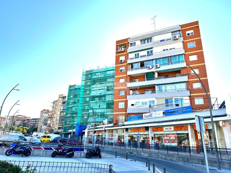 Foto 68e4ad28-b5e0-4f34-9e9c-3d59d653a5a4. Aparcament cotxe a Centro Móstoles