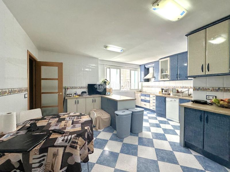 Foto f7b749b5-6d58-4343-a172-46a3e11f11bf. Piso  en venta en Centro Móstoles