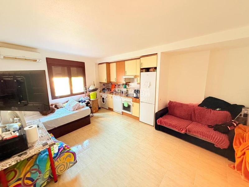 Foto 93d773cb-7b3c-4c78-9270-8542a7954d13. Piso  en venta en Hispanoamérica-Comunidades Valdemoro