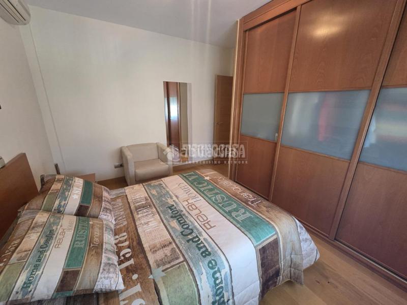 Foto 076a9fdc-57b5-41f8-bcb3-7a8b1ecd5b42. Casa pareada casa en venta en Hispanoamérica-Comunidades Valdemoro