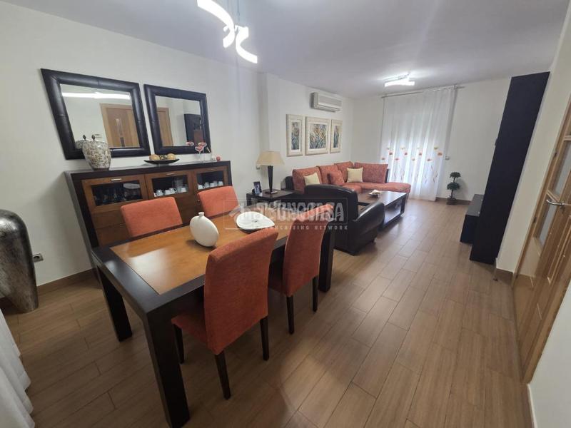Foto 2fe95a9d-9798-4d7d-b1c8-b61152b318d2. Casa pareada casa en venta en Hispanoamérica-Comunidades Valdemoro
