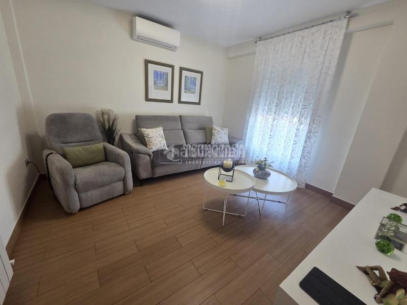 Foto 77e6ba3b-a4c9-4ed5-a3fa-3aaade2aadc6. Casa pareada casa en venta en Hispanoamérica-Comunidades Valdemoro