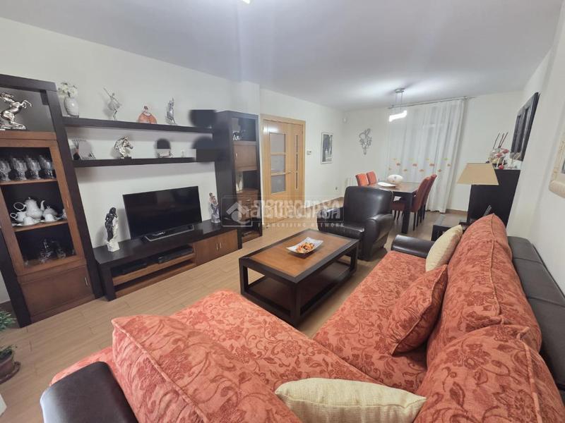 Foto 9acd7bf2-949e-4dfc-8960-6354036490f7. Casa pareada casa en venta en Hispanoamérica-Comunidades Valdemoro
