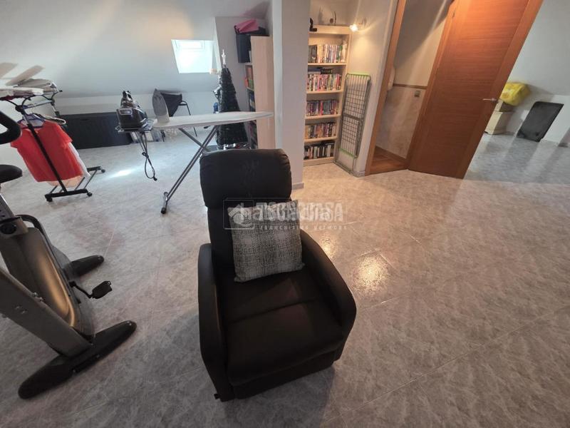 Foto c4996c10-c9ba-4ed8-b3bf-18f86e8468a6. Casa pareada casa en venta en Hispanoamérica-Comunidades Valdemoro