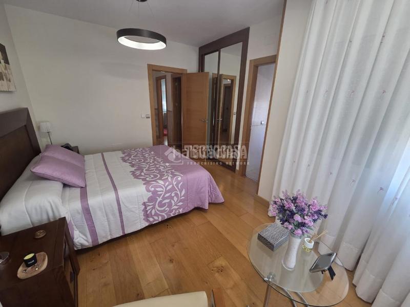 Foto f083b6dc-2022-4b9e-bc9d-eb3d00da1987. Casa pareada casa en venta en Hispanoamérica-Comunidades Valdemoro