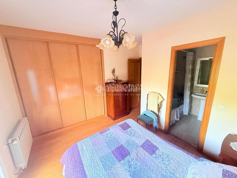 Foto 055c95ec-c124-4a89-bd62-b65c840f1708. Casa aparellada a Restón I-Restón II Valdemoro