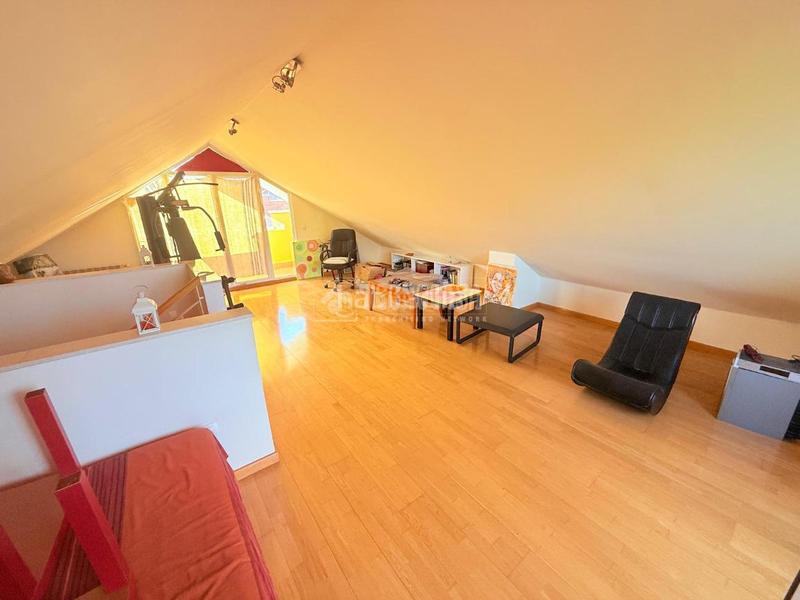 Foto 2d6327b1-8622-48eb-a41d-2badc296de13. Casa aparellada a Restón I-Restón II Valdemoro