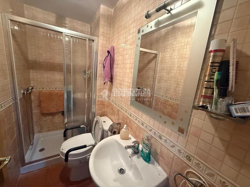 Foto 5096ab00-36bb-4f30-afee-81cad3618021. Casa aparellada a Restón I-Restón II Valdemoro