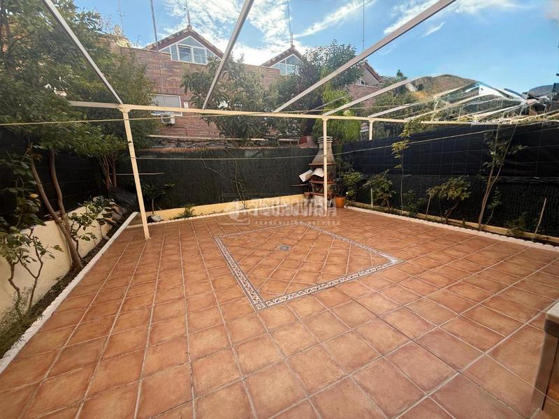 Foto d2950ea7-1756-467e-9d26-58b5c7732053. Casa aparellada a Restón I-Restón II Valdemoro