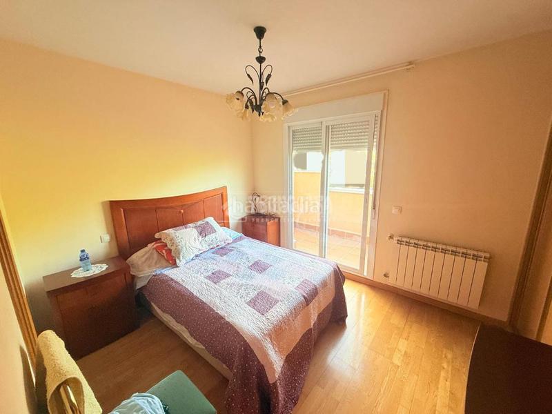 Foto edb6a33c-2cbd-4b86-89ab-2504c0a37e4b. Casa aparellada a Restón I-Restón II Valdemoro