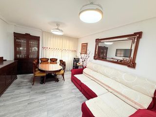 Flat in Hispanoamérica-Comunidades. Piso en venta en valdemoro