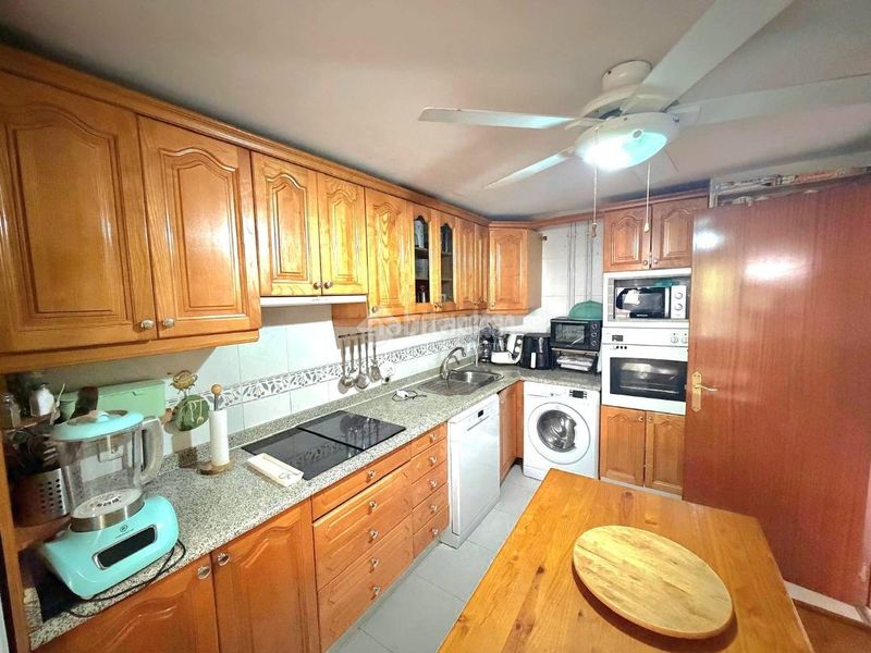Foto c0f42e44-0925-4bed-8850-a6414cb2b3df. Casa aparellada amb aparcament piscina a Restón I-Restón II Valdemoro