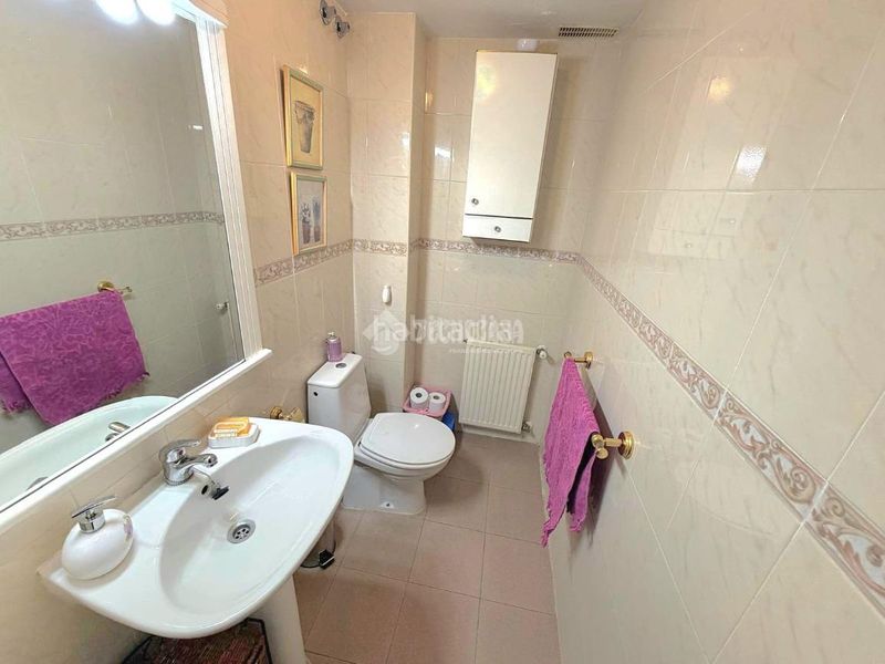 Foto d182a57a-564e-4f73-813a-5681f790131a. Casa aparellada amb aparcament piscina a Restón I-Restón II Valdemoro