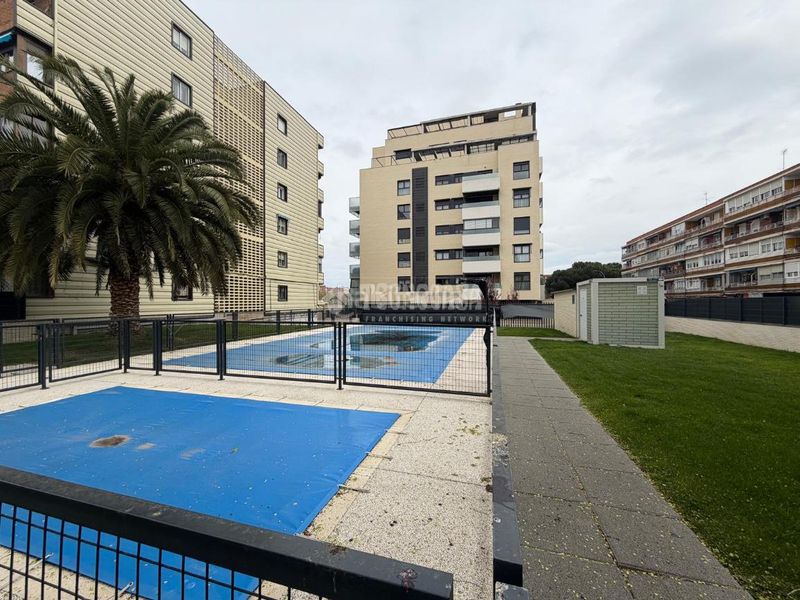 Foto aaa5190b-87b4-435a-848c-da1d35469196. Pis amb piscina a Cañada - Mancha Amarilla Torrejón de Ardoz
