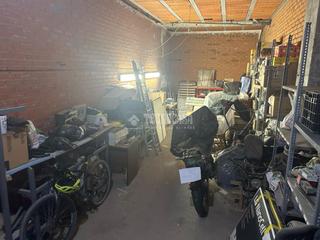 Business premise in Juncal. Almacén en venta en torrejón de ardoz