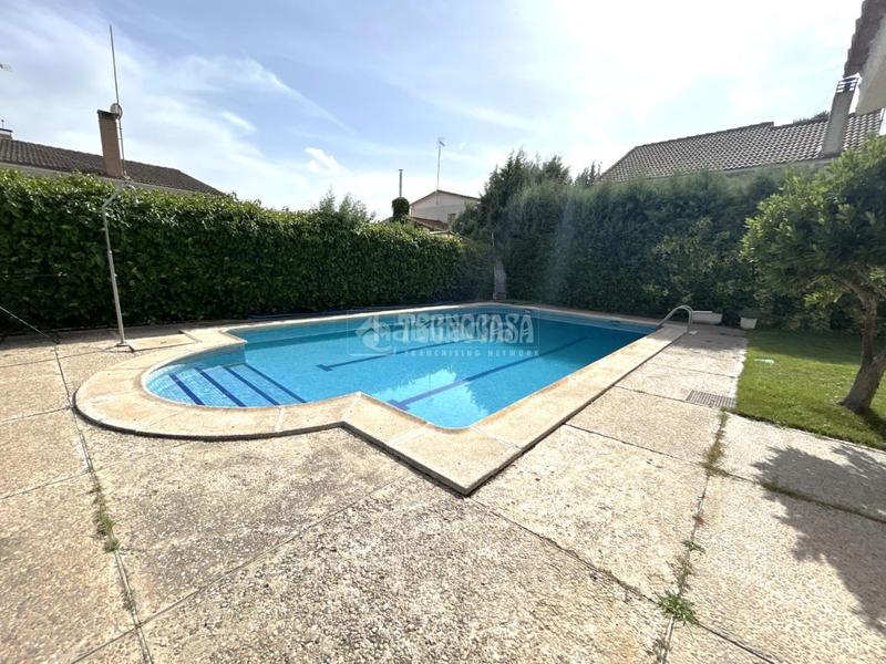 Foto 0193b26a-a744-4216-8cb8-cefc3df045a2. Casa con parcheggio in Peñas Albas - Zulema Villalbilla