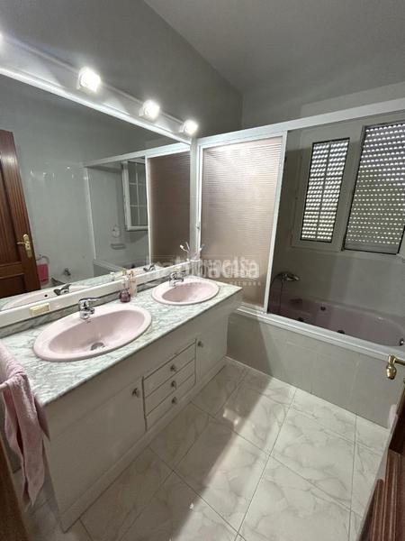 Foto f46f37e7-3d02-4a6d-9db1-bbafb45defcc. Casa con parcheggio in Peñas Albas - Zulema Villalbilla