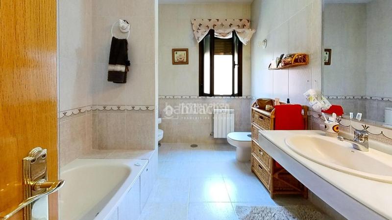 Foto 1685d2f2-372d-47a7-b805-87b7d48b6ef8. Casa  en venta en Peñas Albas - Zulema Villalbilla