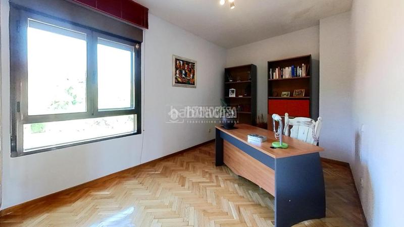 Foto b8761c5c-7163-40ba-940a-119aee895b41. Casa  en venta en Peñas Albas - Zulema Villalbilla