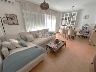 Casa aparellada a Villalbilla Pueblo. Casa en venta en villalbilla