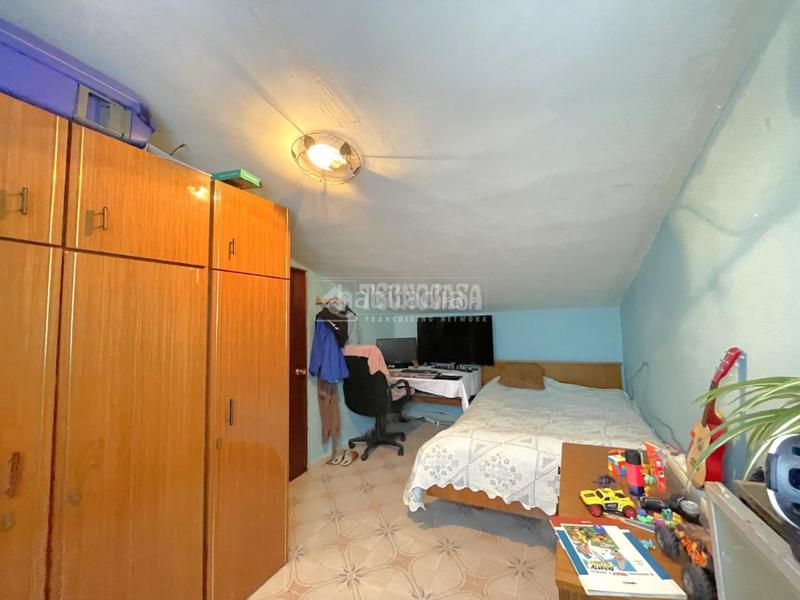 Foto c099b109-d200-4f0d-9972-058a7d1db436. Maison avec chauffage parking dans El Robledal Villalbilla