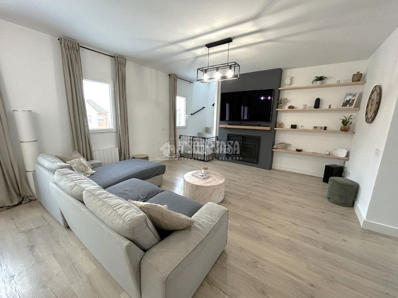 Foto 169dd1d5-0784-4022-9fd7-cc68a7f0cc6a. Casa amb calefacció piscina a Villalbilla pueblo Villalbilla