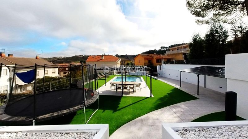 Foto 4149d900-5073-4f68-b032-26401eaf6bf4. Casa amb calefacció piscina a Villalbilla pueblo Villalbilla