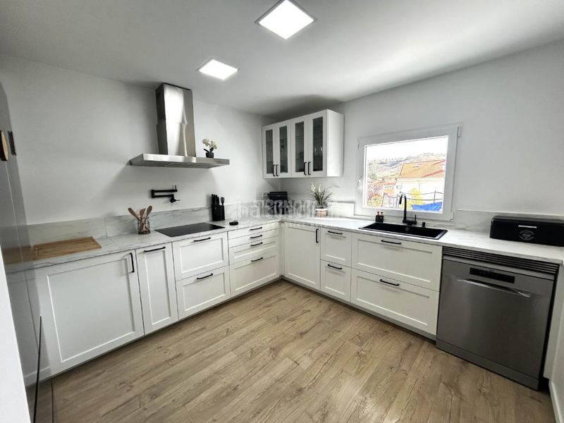 Foto 9b831eb3-9541-4064-b75d-cb2a0fdb5ff2. Casa amb calefacció piscina a Villalbilla pueblo Villalbilla