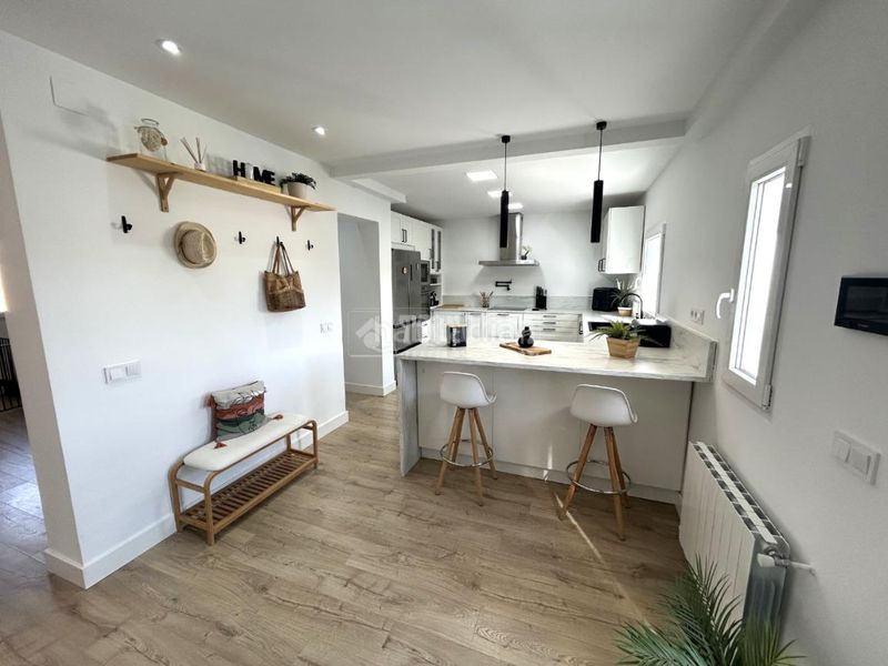 Foto a4a8ebfc-991b-48e1-a0e0-98ef704fae4d. Casa amb calefacció piscina a Villalbilla pueblo Villalbilla