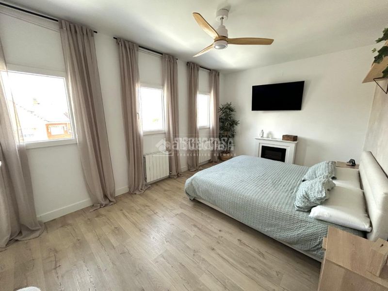 Foto a9ea3926-4bb6-43a9-8a91-e2637c8e1e31. Casa amb calefacció piscina a Villalbilla pueblo Villalbilla