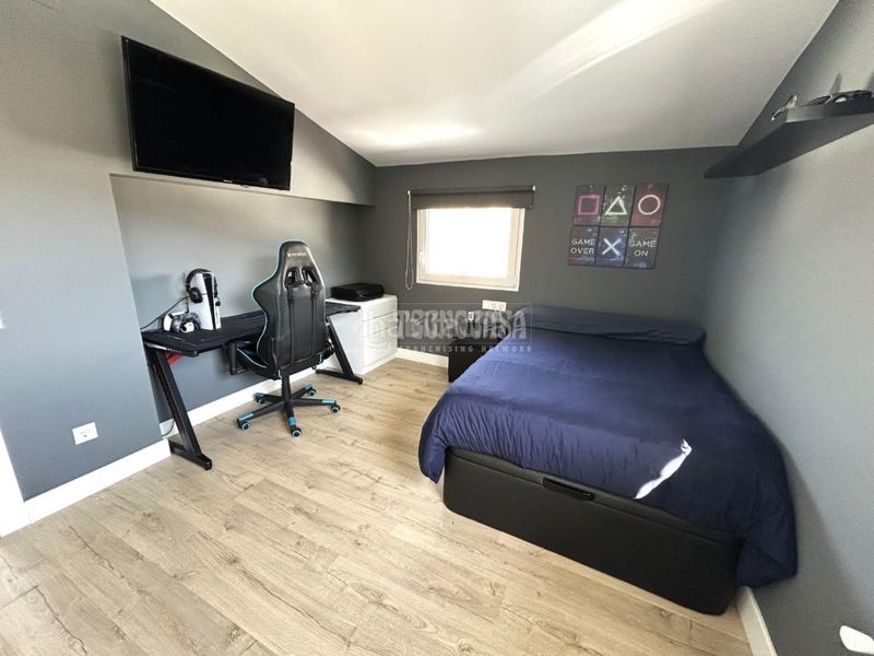 Foto b8ad37fe-0f2b-4f5a-8efc-9006b11bb991. Casa amb calefacció piscina a Villalbilla pueblo Villalbilla