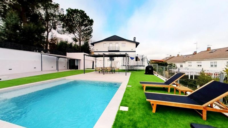 Foto d907d238-356e-454a-98c4-110375598deb. Casa amb calefacció piscina a Villalbilla pueblo Villalbilla