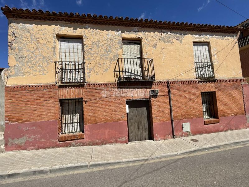Foto f004ef29-d303-4df8-a648-525f1833506a. Maison jumelée dans Los Hueros Villalbilla