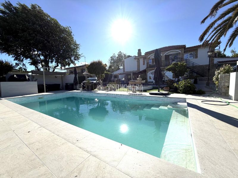Foto 49f4b30b-e05b-4af9-bce1-16d99e74c0e3. Casa amb calefacció aparcament piscina a Los Hueros Villalbilla